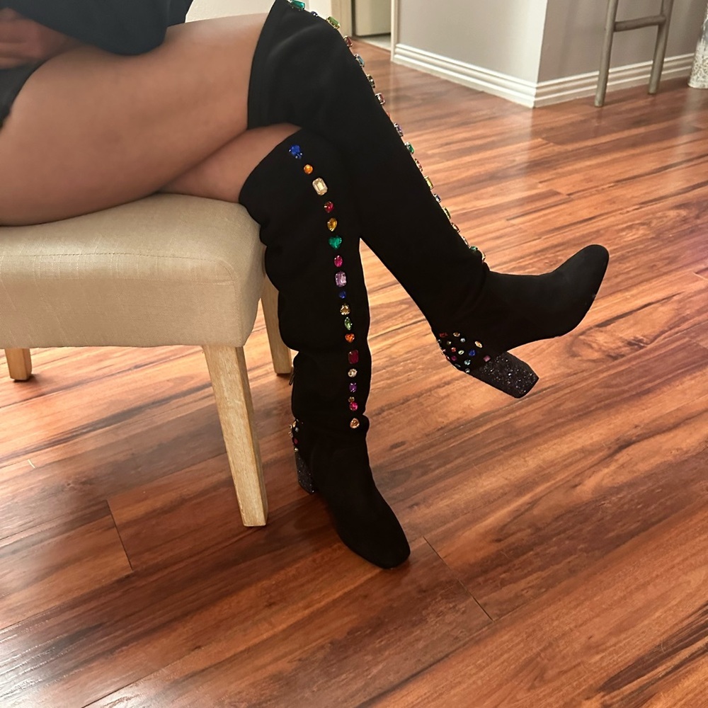 Custom made ‘Bejeweled’ boots for Eras Tour